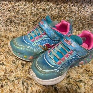 Us kids sketchers sneakers